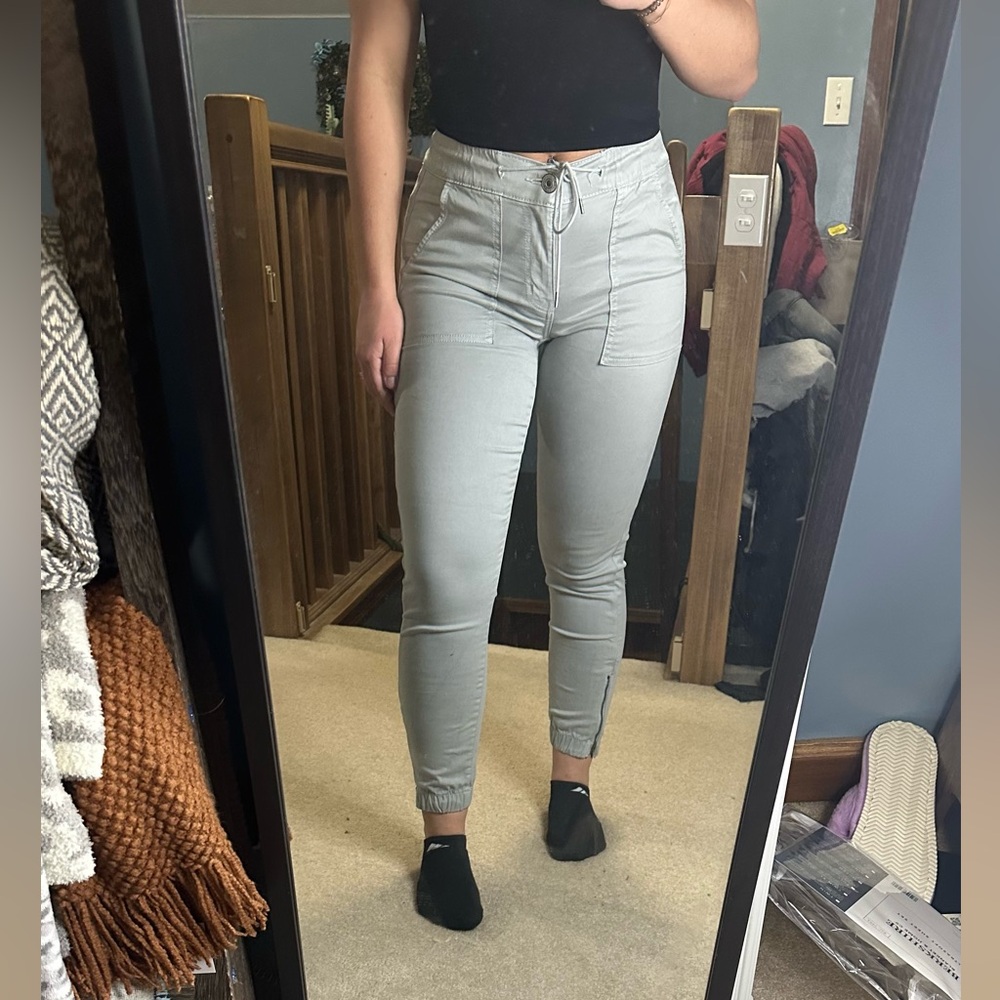 Women’s cargo jogger